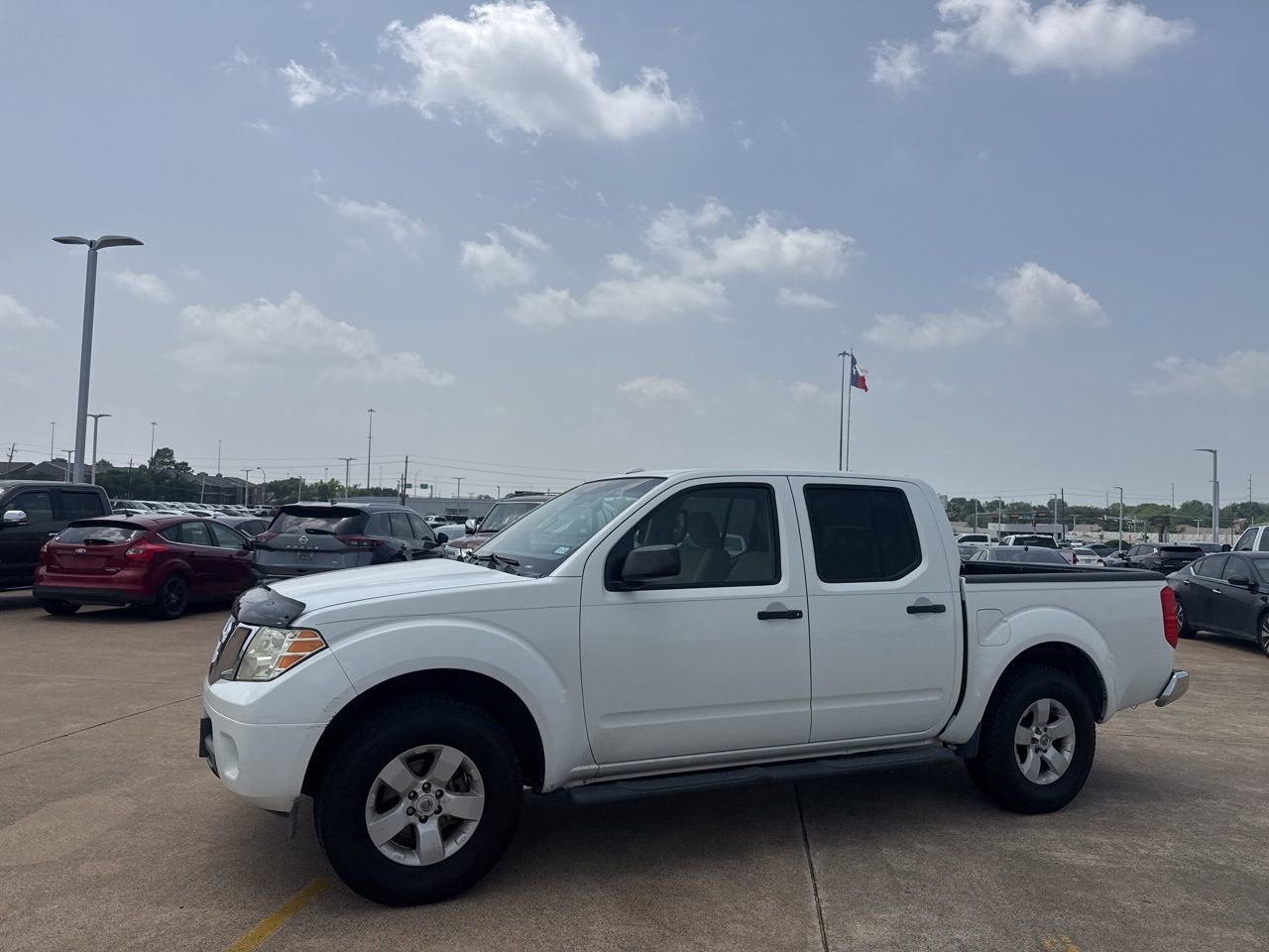 Used 2013 Nissan Frontier SV w/ SV Value Truck Pkg RWD image 10