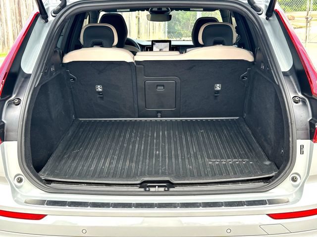 Used 2026 Volvo XC60 B5 Plus w/ Protection Package Premier AWD/4WD image 7