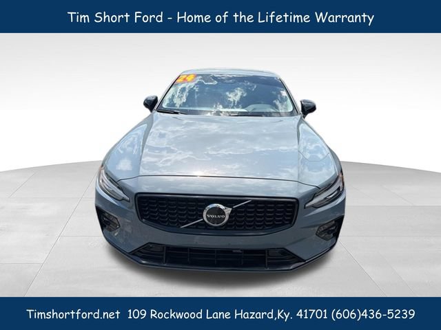 Used 2024 Volvo S60 B5 Plus AWD/4WD image 3