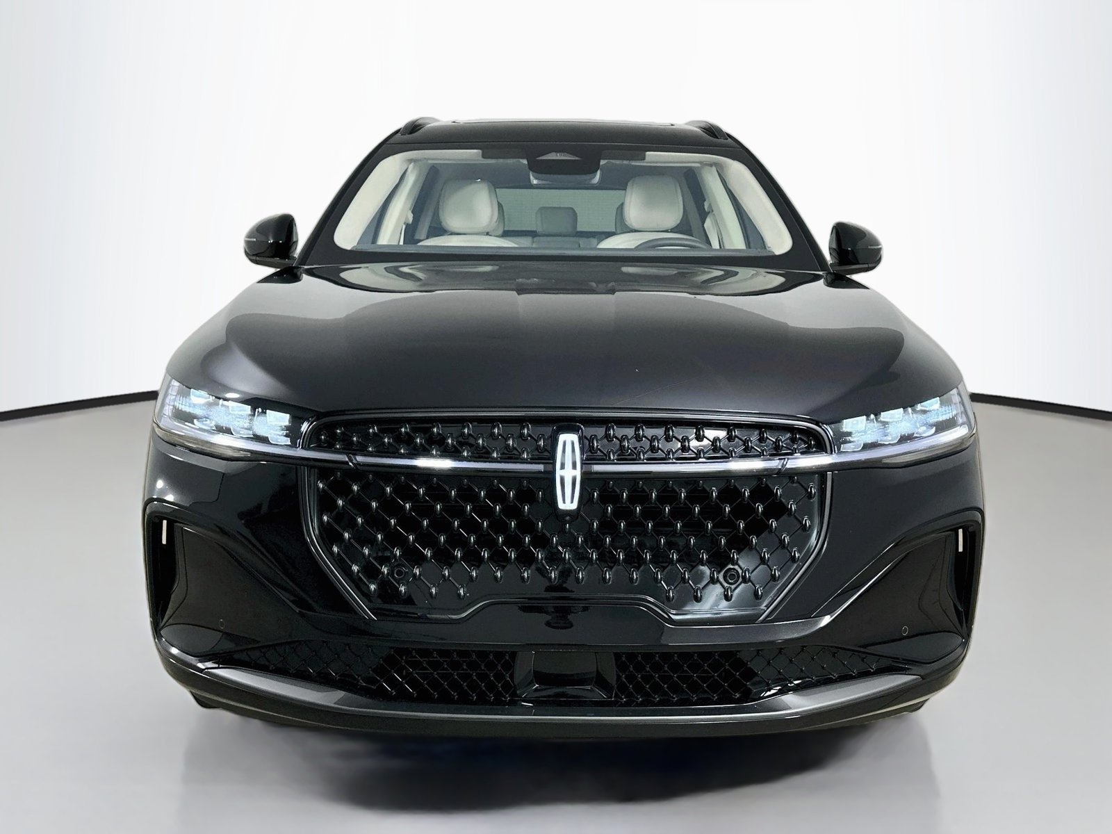 Used 2025 Lincoln Nautilus Black Label w/ Jet Appearance Package AWD/4WD image 2