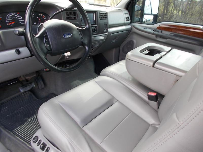 Used 2004 Ford F350 Lariat AWD/4WD image 29