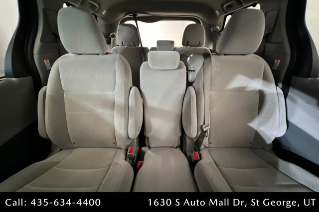Used 2020 Toyota Sienna LE FWD image 25