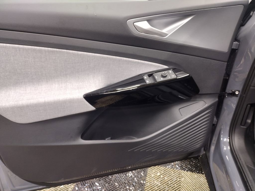 New 2026 Volkswagen ID.4 Pro image 17