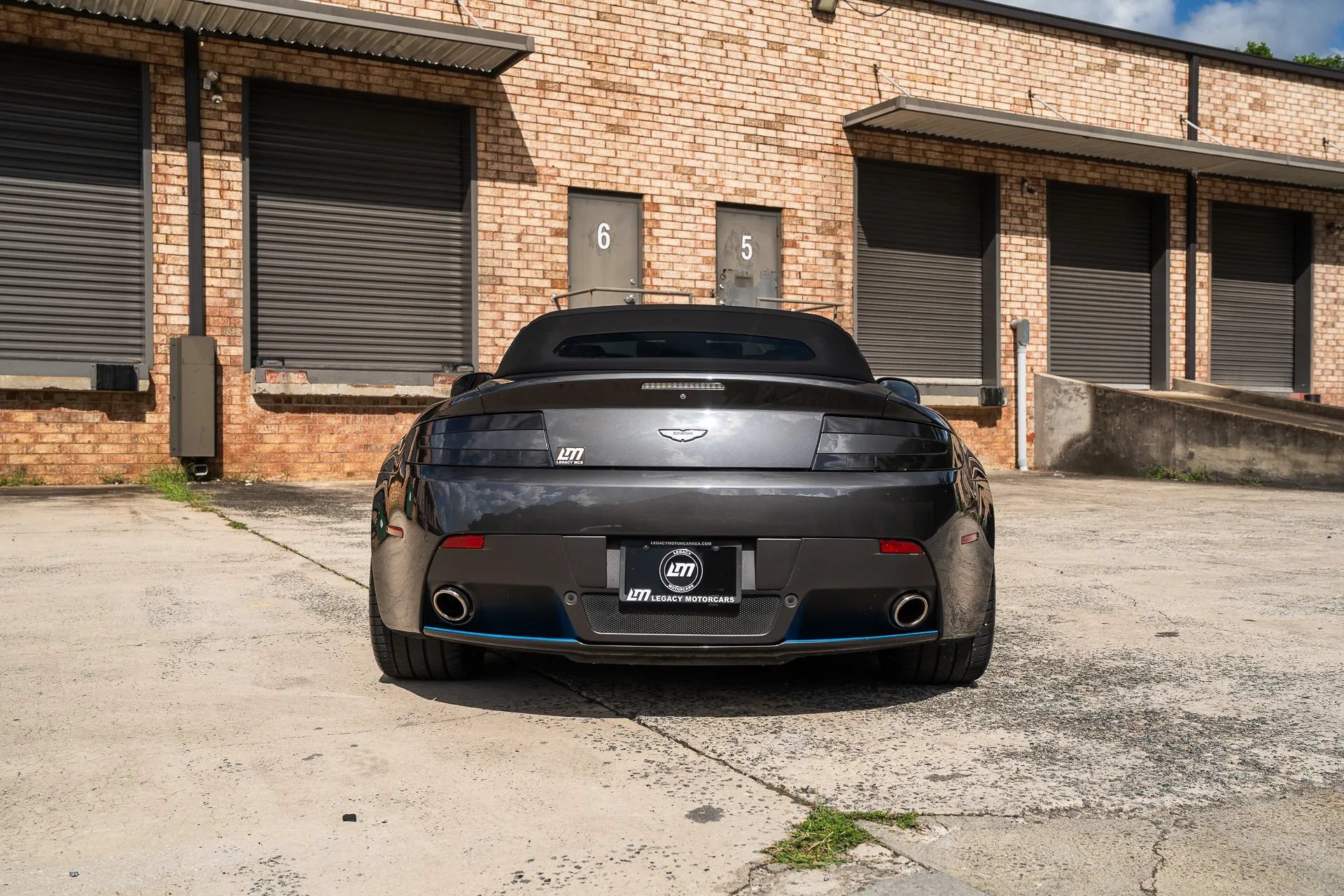 Used 2013 Aston Martin V8 Vantage Roadster RWD image 7