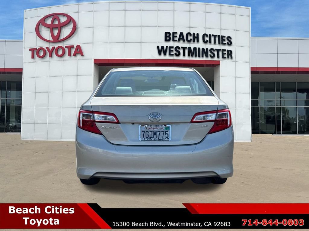 Used 2014 Toyota Camry LE FWD image 10