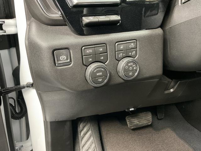 New 2026 Chevrolet Silverado 3500 High Country w/ High Country Premium Package image 13