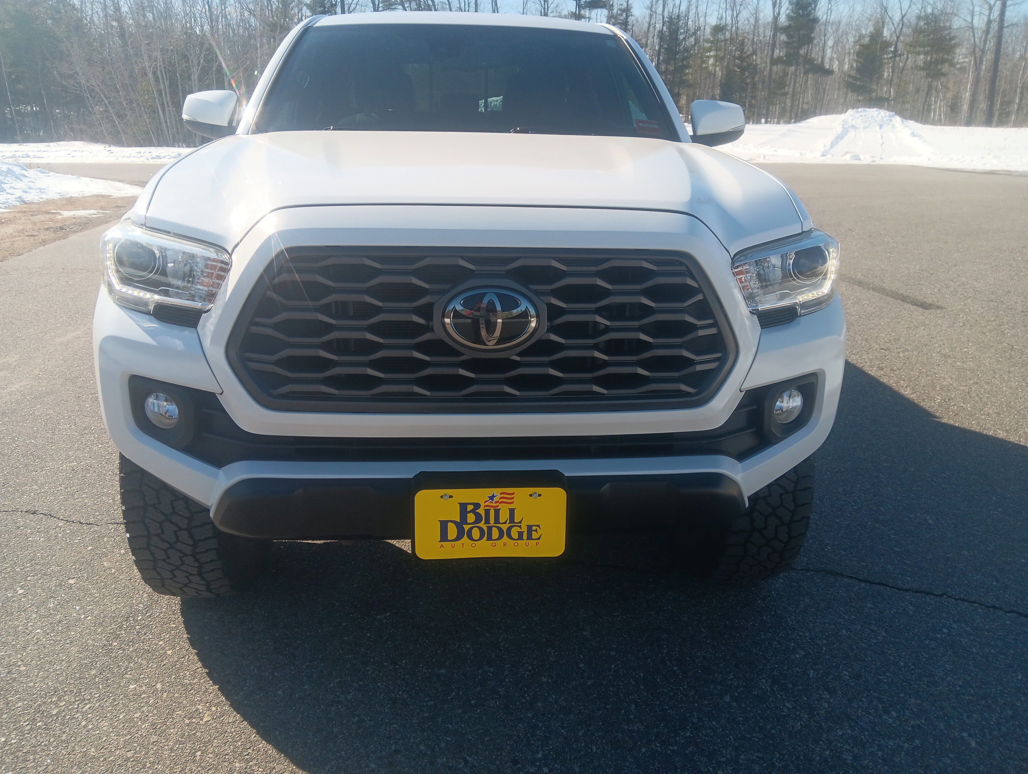 Used 2020 Toyota Tacoma TRD Off-Road w/ Technology Package image 2