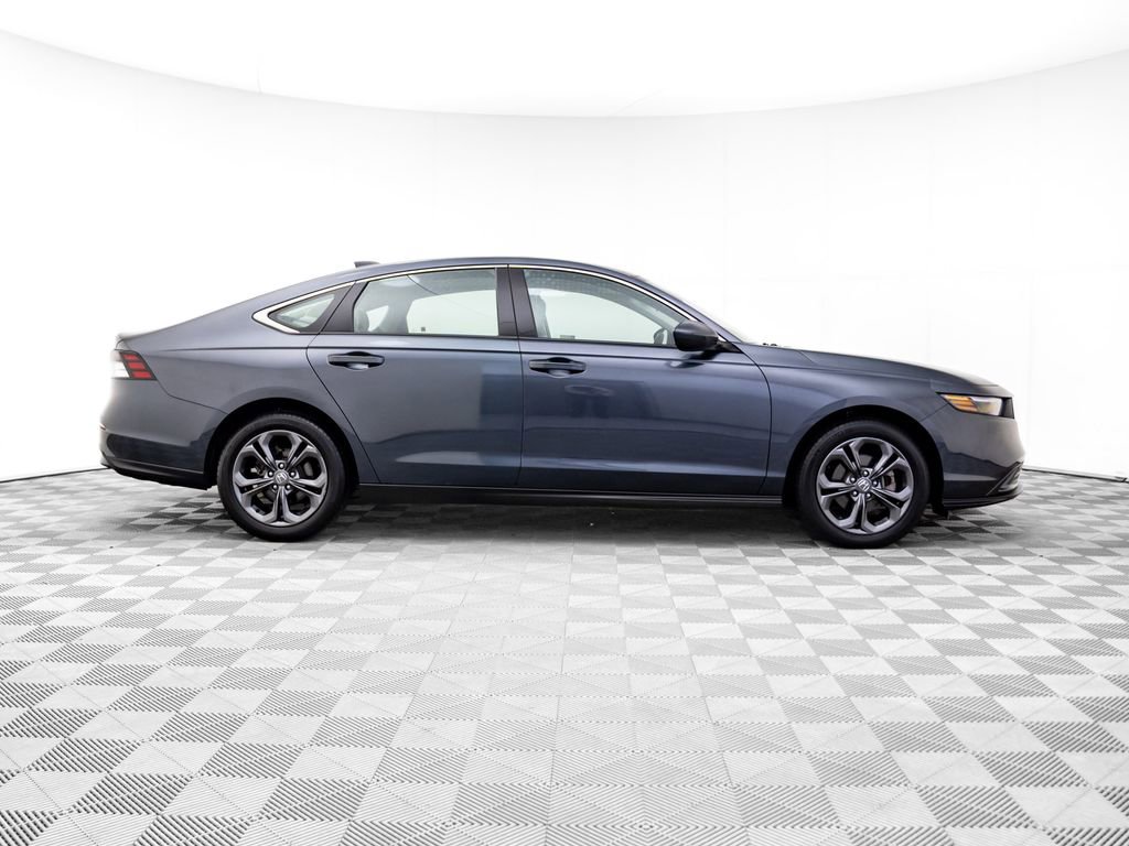 Used 2023 Honda Accord EX image 9