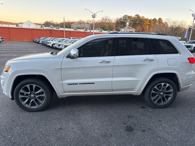 Used 2017 Jeep Grand Cherokee Overland image 6