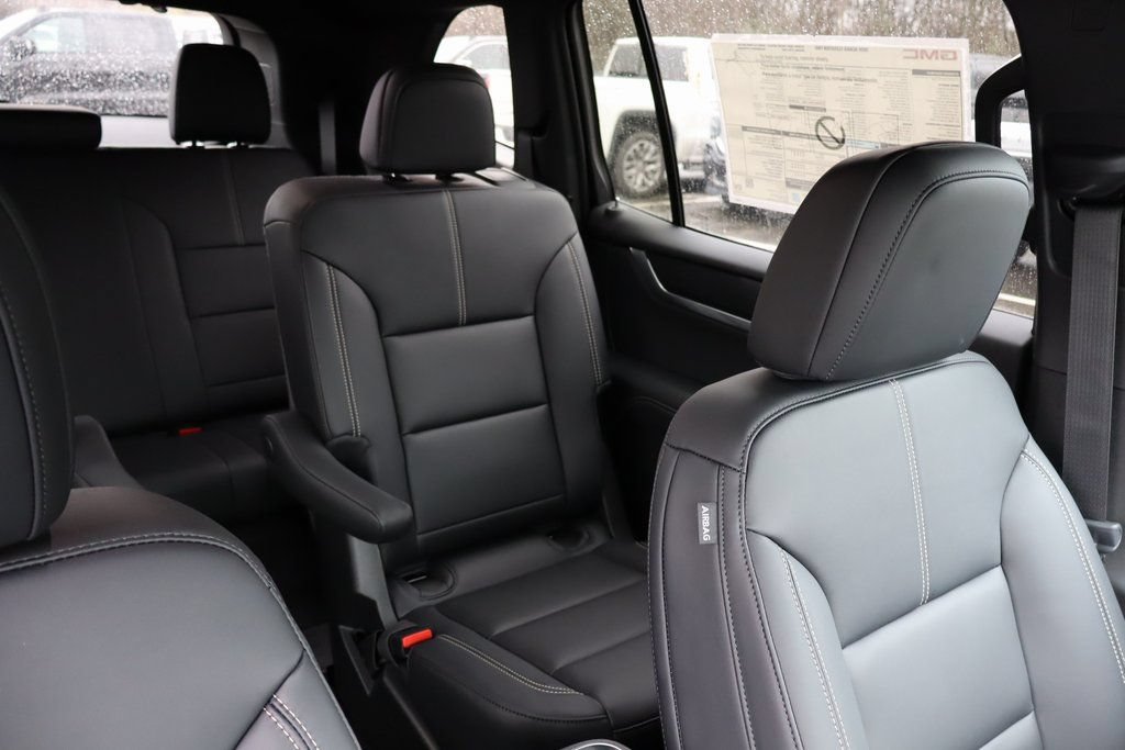 New 2026 GMC Acadia Elevation w/ Black Edition FWD image 25