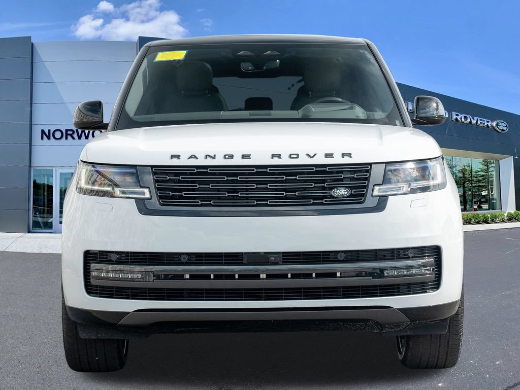 New 2026 Land Rover Range Rover Long Wheelbase SE AWD/4WD image 2