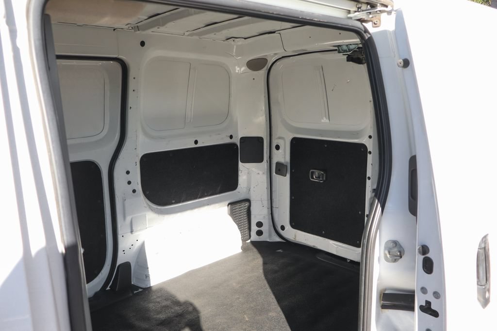Used 2017 Nissan NV200 S FWD image 7