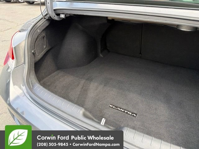 Used 2023 Hyundai Elantra Limited FWD image 29
