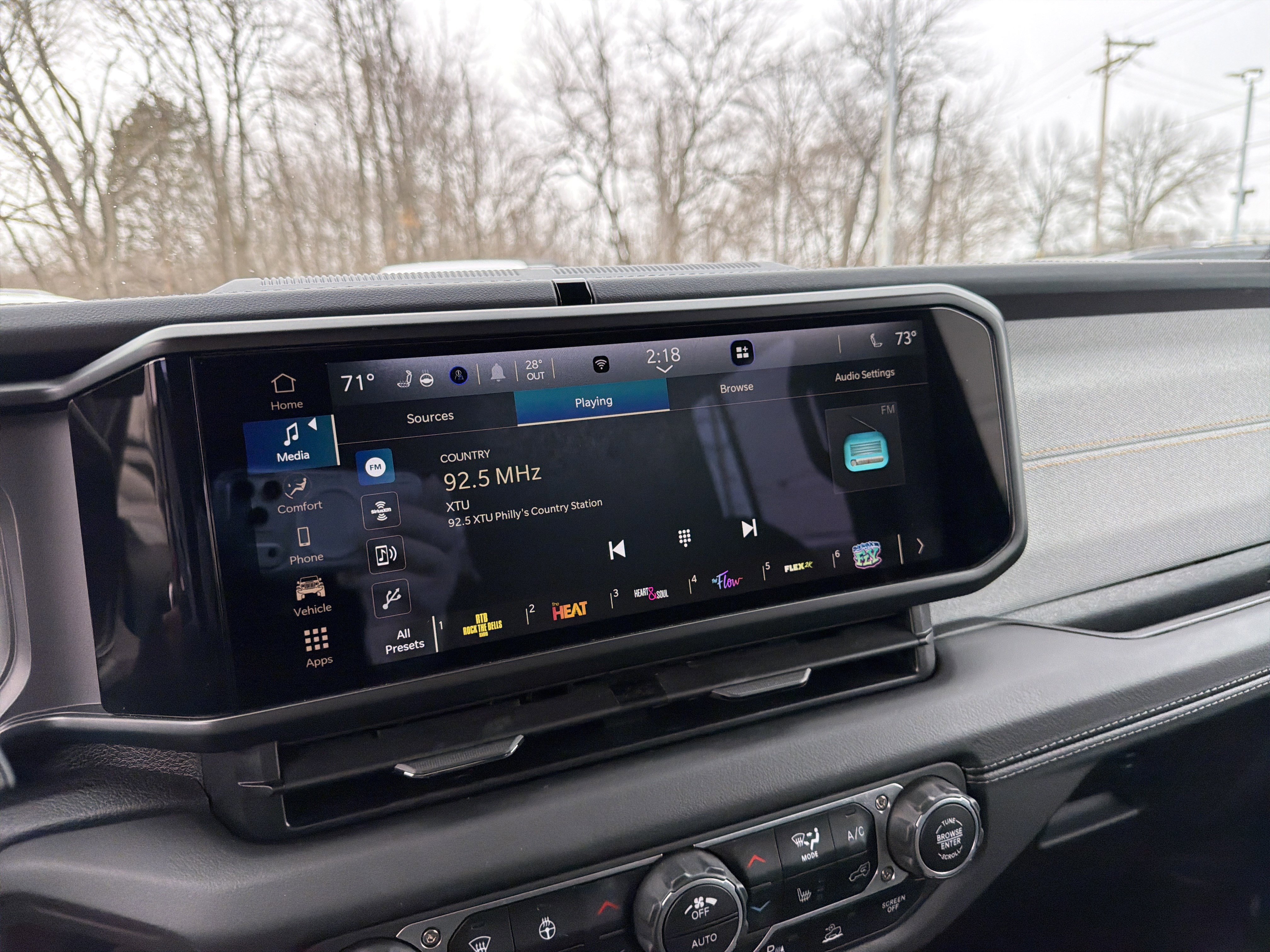 Certified 2025 Jeep Wrangler Sahara w/ Safety Group image 19