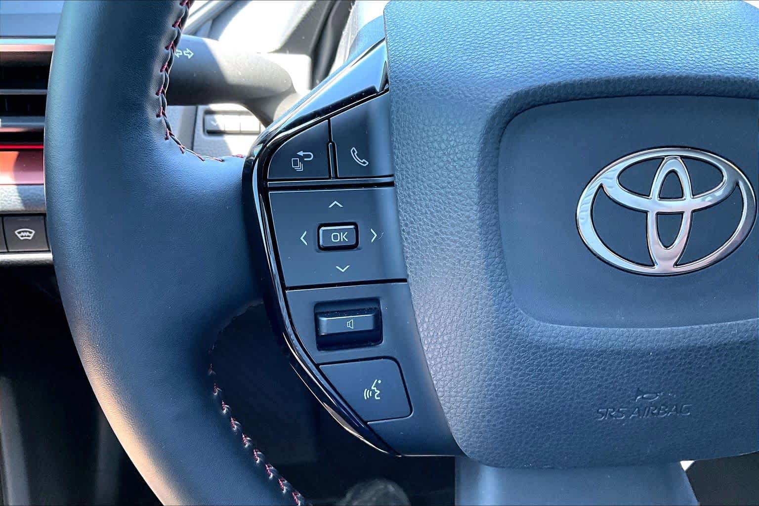 Used 2023 Toyota Prius Prime Premium FWD image 23