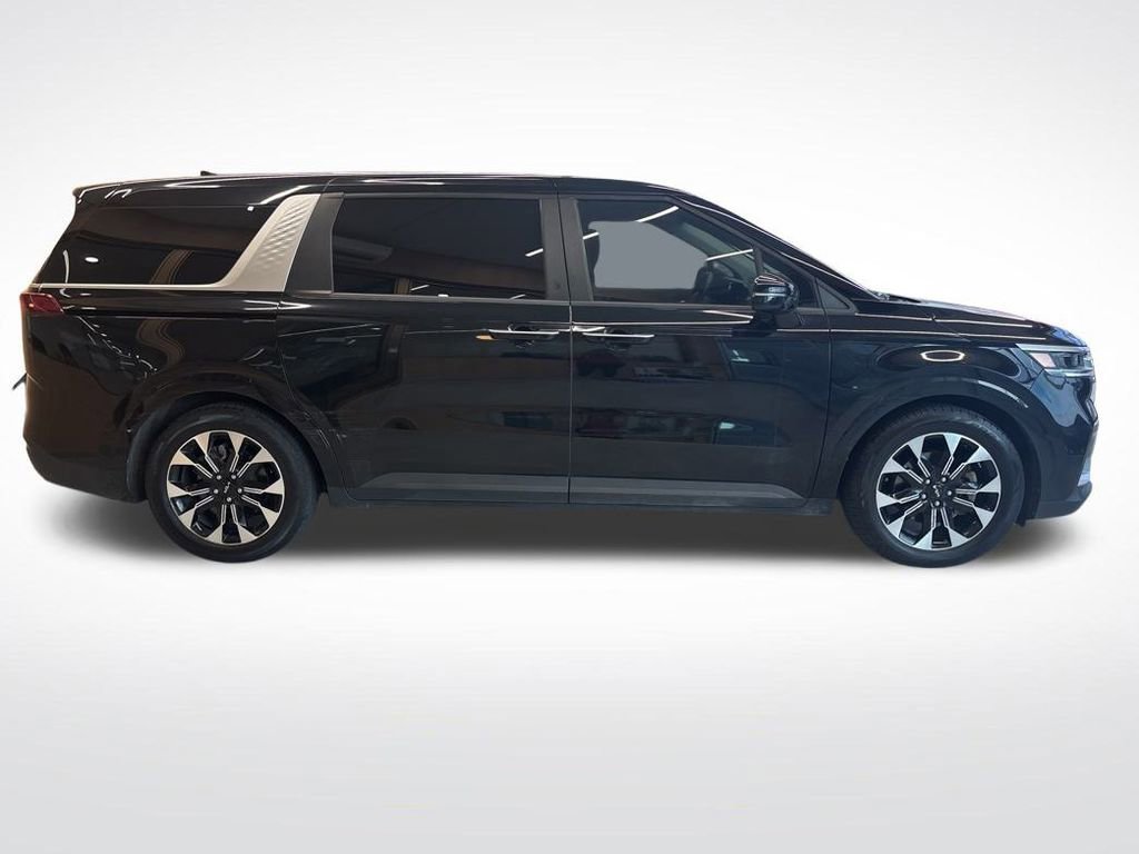 Certified 2022 Kia Carnival EX image 9