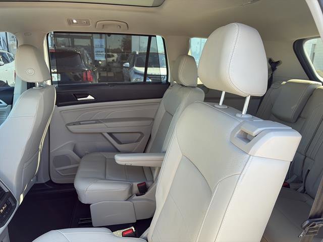 Certified 2023 Volkswagen Atlas SE w/ Panoramic Sunroof Package image 14