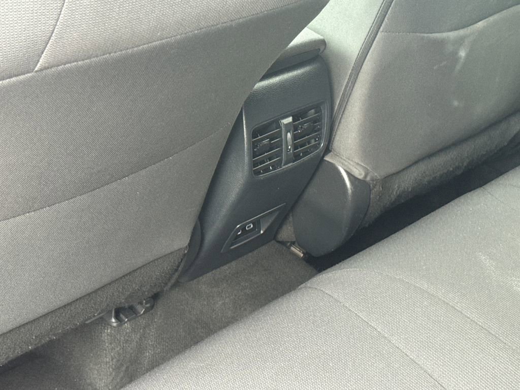 Used 2023 Toyota Corolla Cross LE w/ Moonroof Package image 36