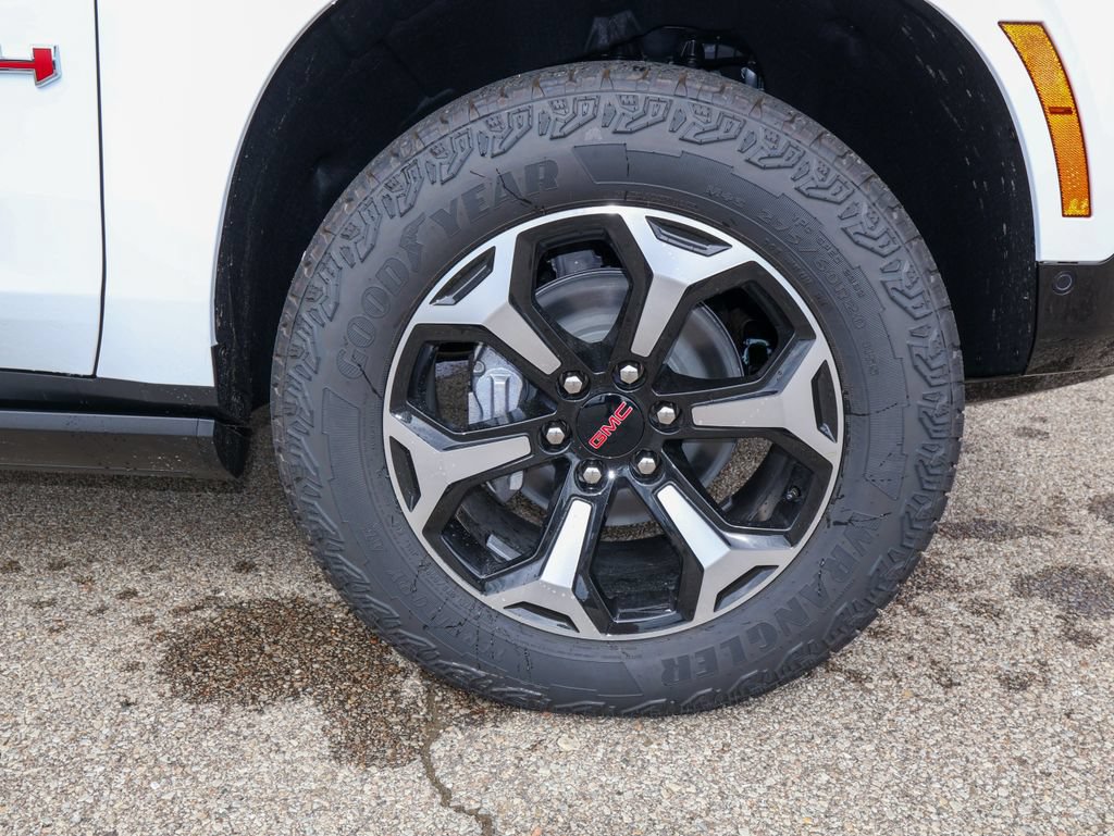 New 2026 GMC Yukon AT4 w/ AT4 Premium Plus Package AWD/4WD image 42