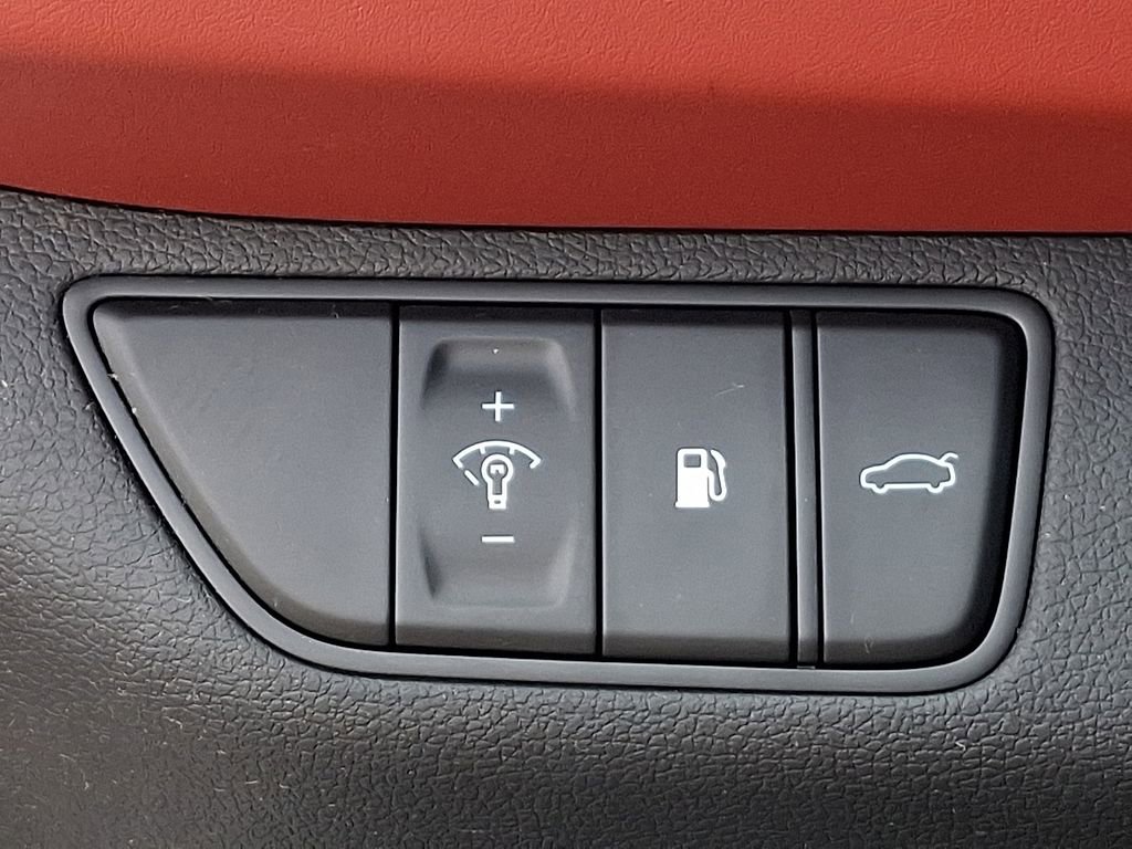 Used 2023 Genesis G70 2.0T w/ Sport Prestige Package image 25