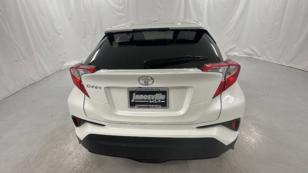 Used 2020 Toyota C-HR XLE image 4