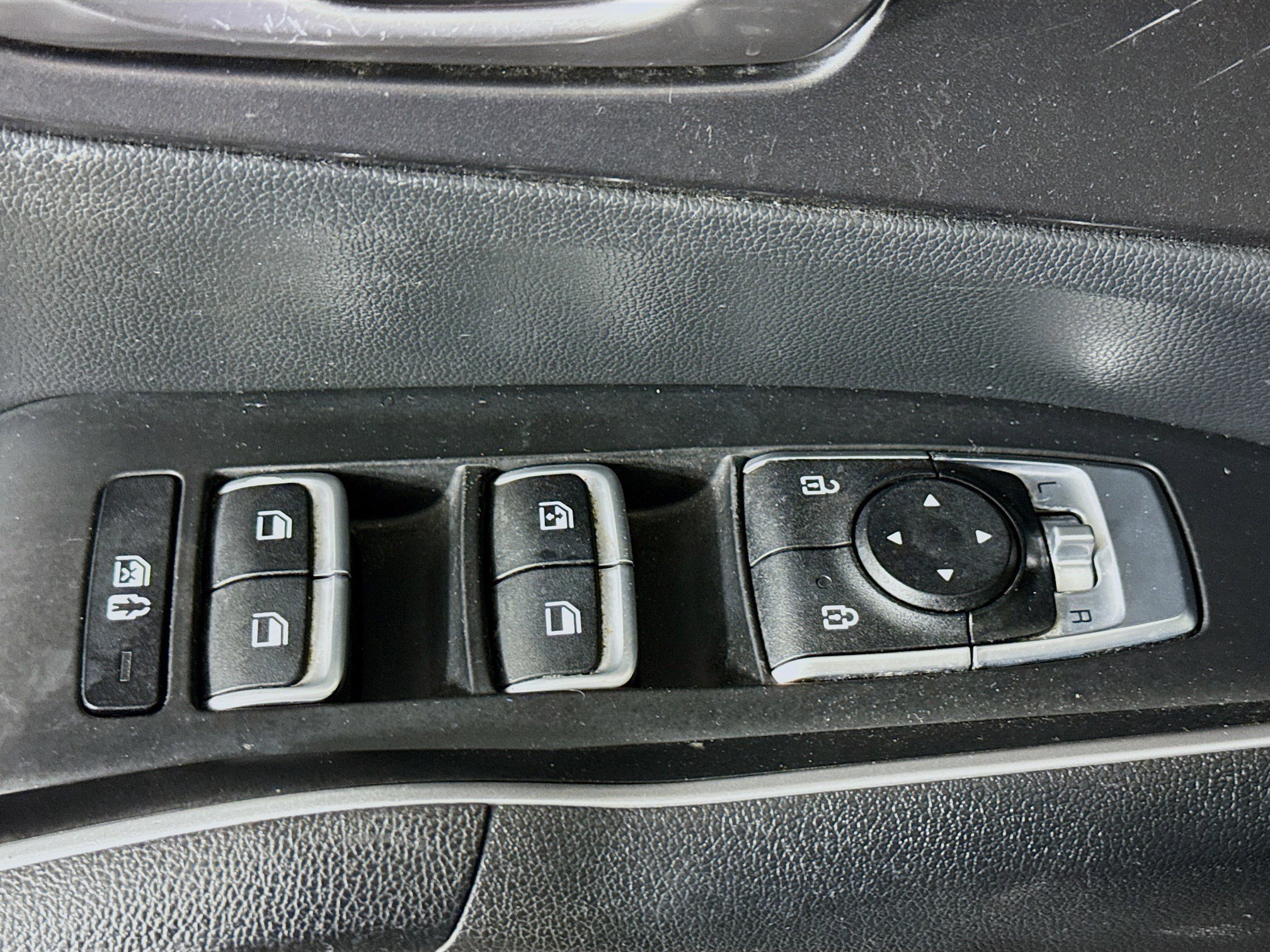 Used 2021 Kia Sorento S w/ Panoramic Sunroof Package image 24