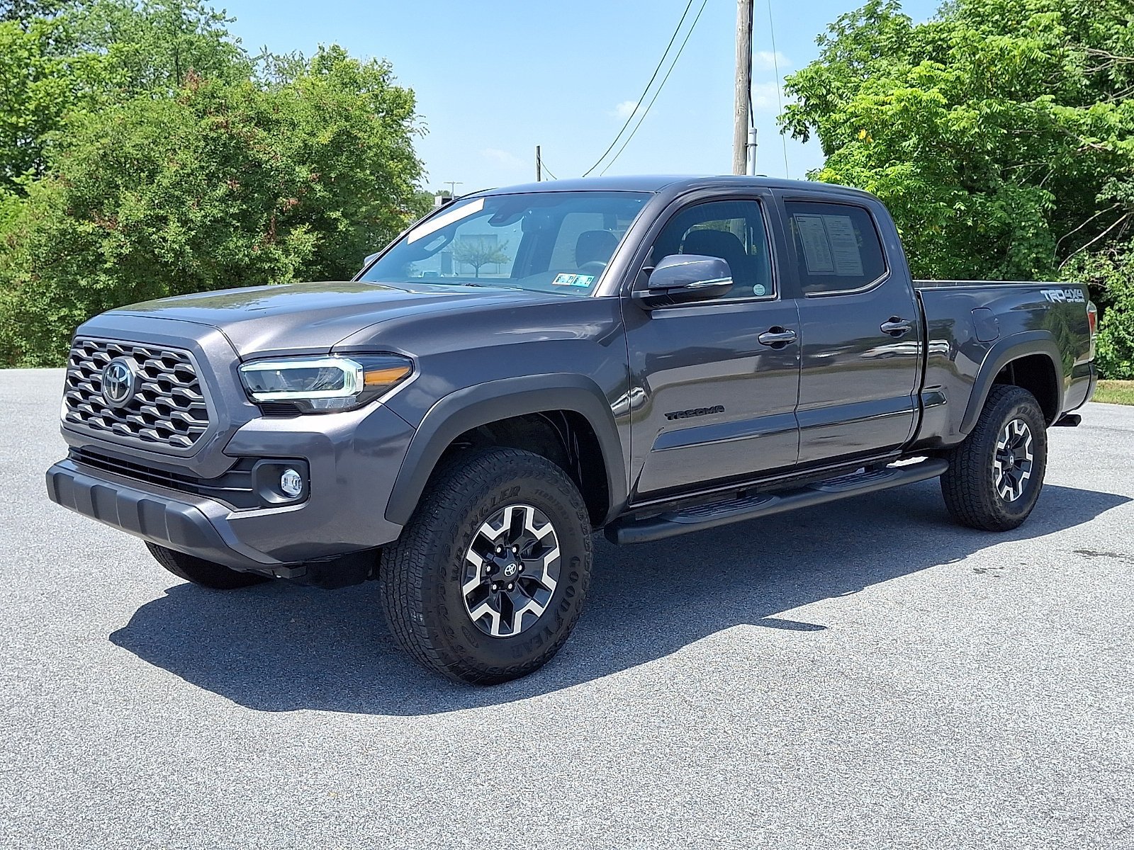 Certified 2023 Toyota Tacoma TRD Off-Road w/ Technology Package AWD/4WD image 3