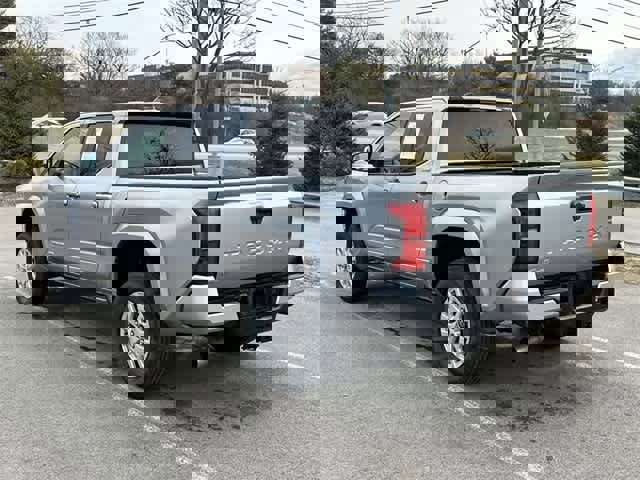 Used 2025 Toyota Tacoma SR5 image 21