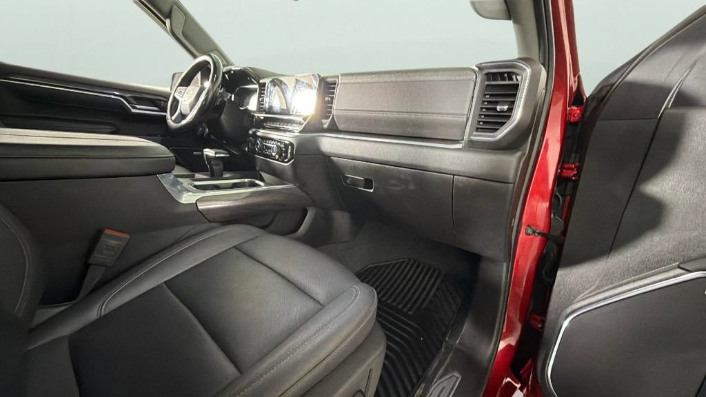 Used 2024 Chevrolet Silverado 1500 LTZ w/ Technology Package AWD/4WD image 29