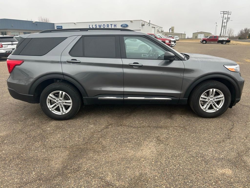 Used 2023 Ford Explorer XLT w/ Equipment Group 202A image 7