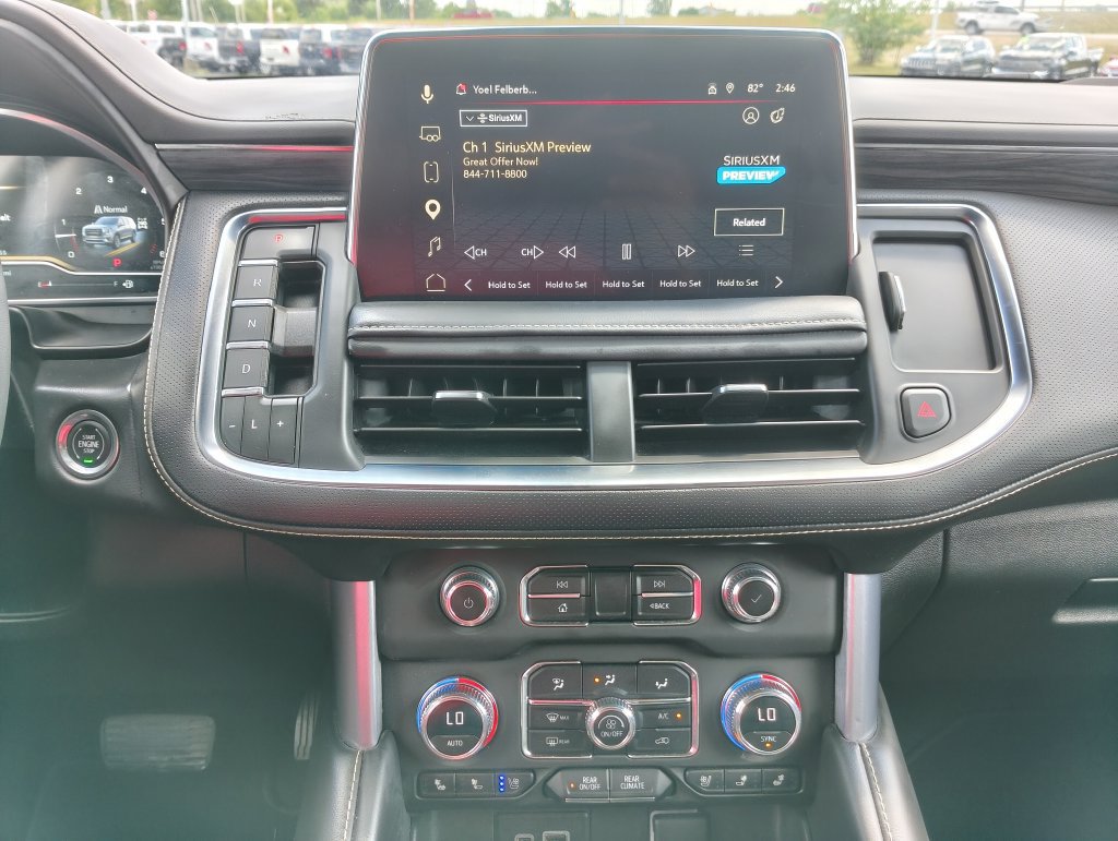 Used 2023 GMC Yukon SLT w/ SLT Luxury Package AWD/4WD image 3