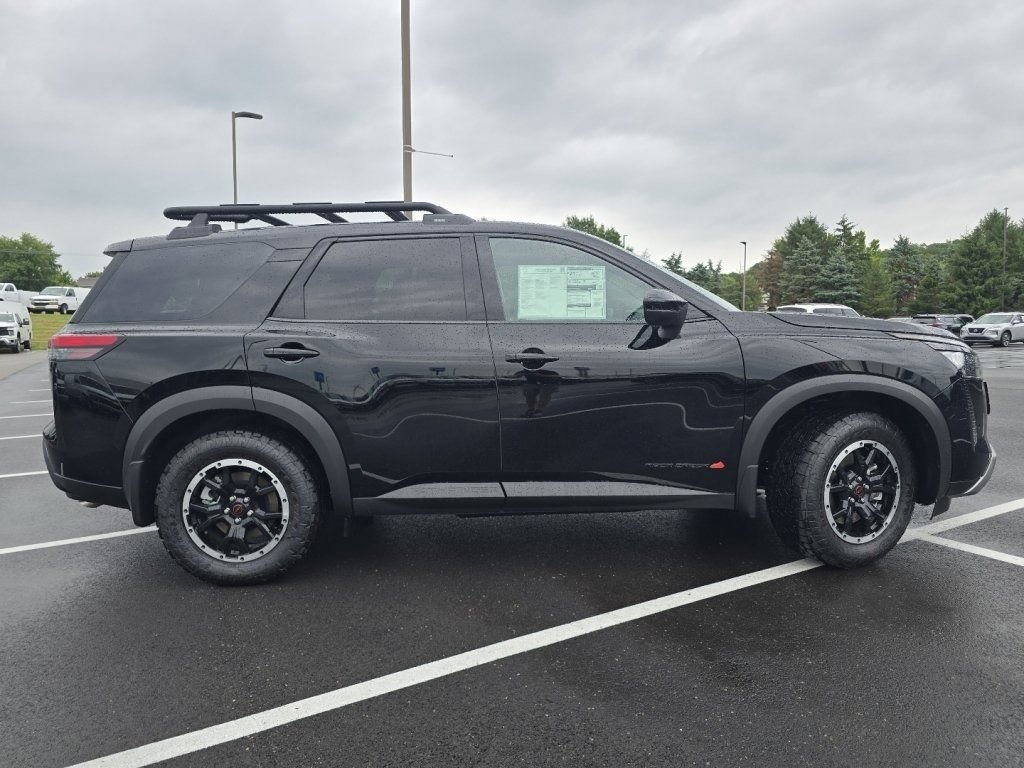 New 2026 Nissan Pathfinder Rock Creek w/ Rock Creek Premium Package AWD/4WD image 11