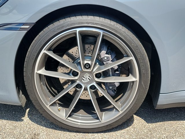 Used 2023 Porsche 911 Carrera RWD image 12