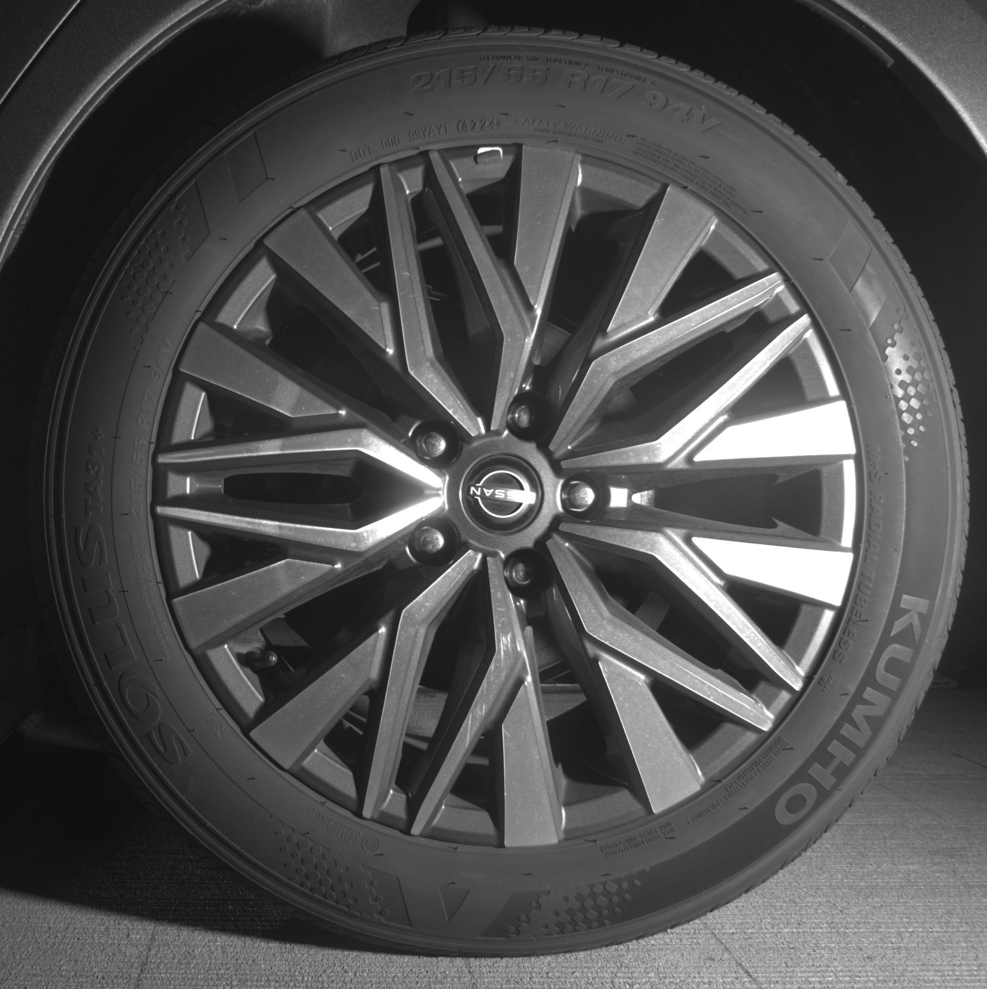 Used 2025 Nissan Altima 2.5 SV FWD image 14