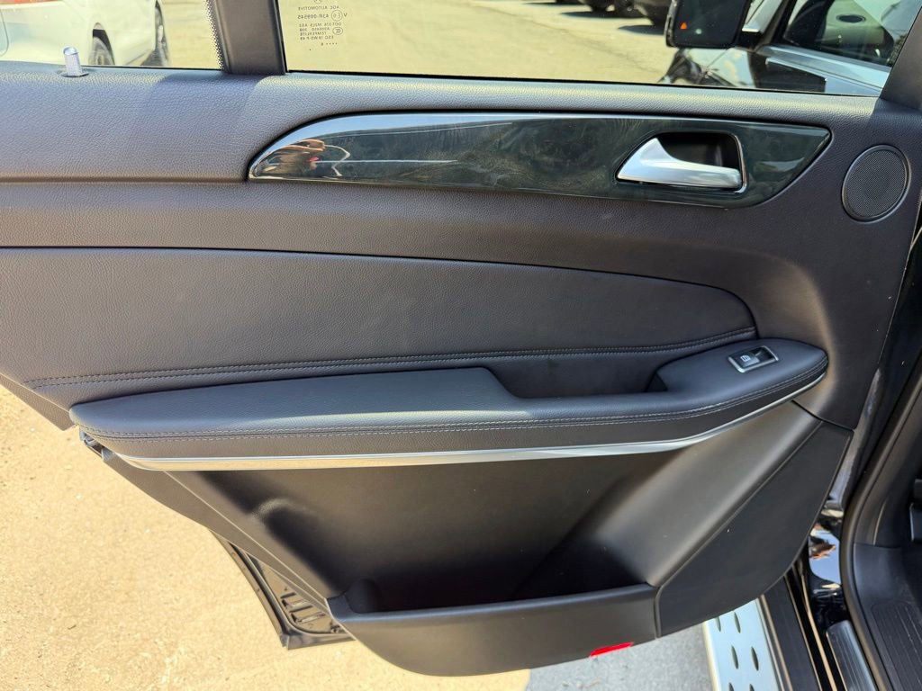 Used 2017 Mercedes-Benz GLS 550 4MATIC image 30