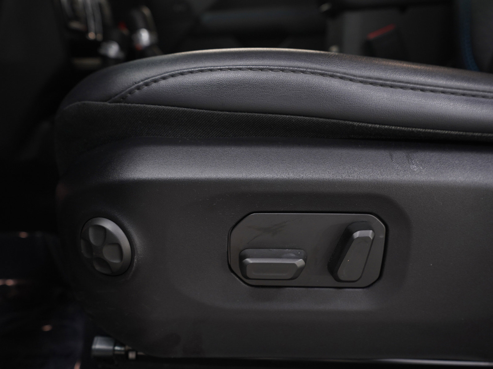 Used 2024 Jeep Wrangler High Altitude image 23