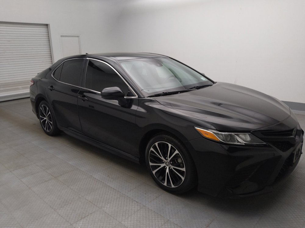 Used 2020 Toyota Camry SE image 11