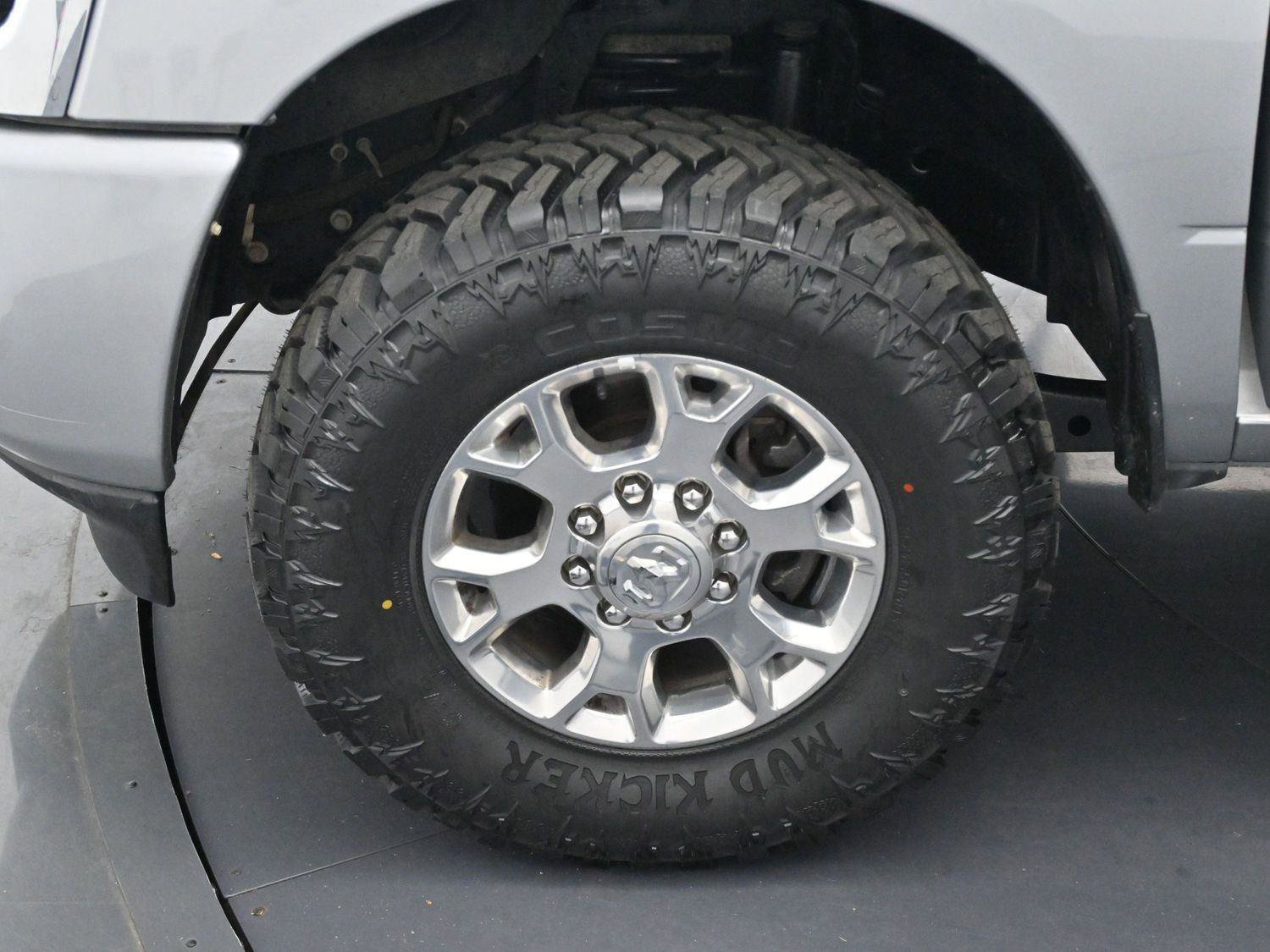 Used 2024 RAM 2500 Laramie w/ Safety Group image 31