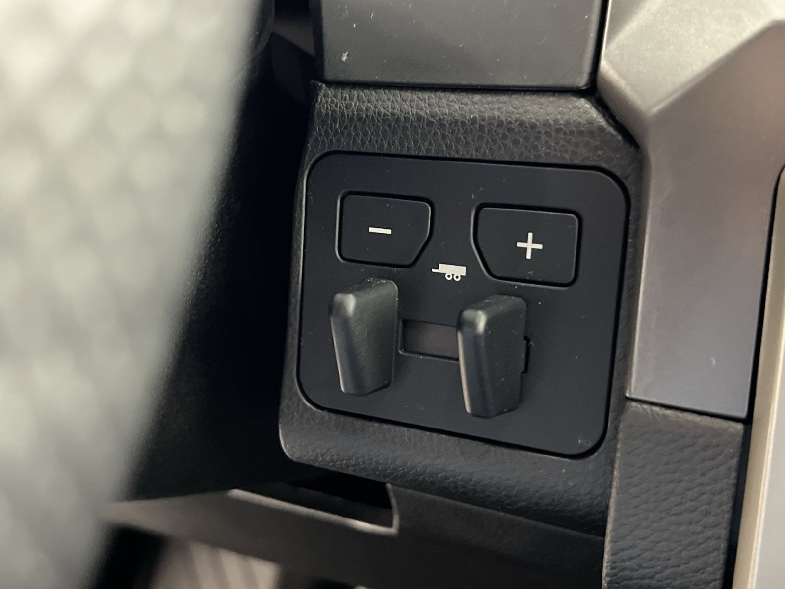 Used 2024 Toyota Tacoma SR5 image 34