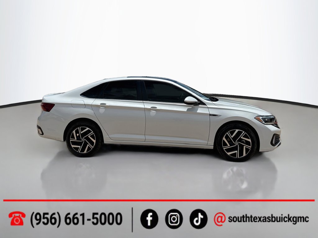 Used 2024 Volkswagen Jetta SEL FWD image 9