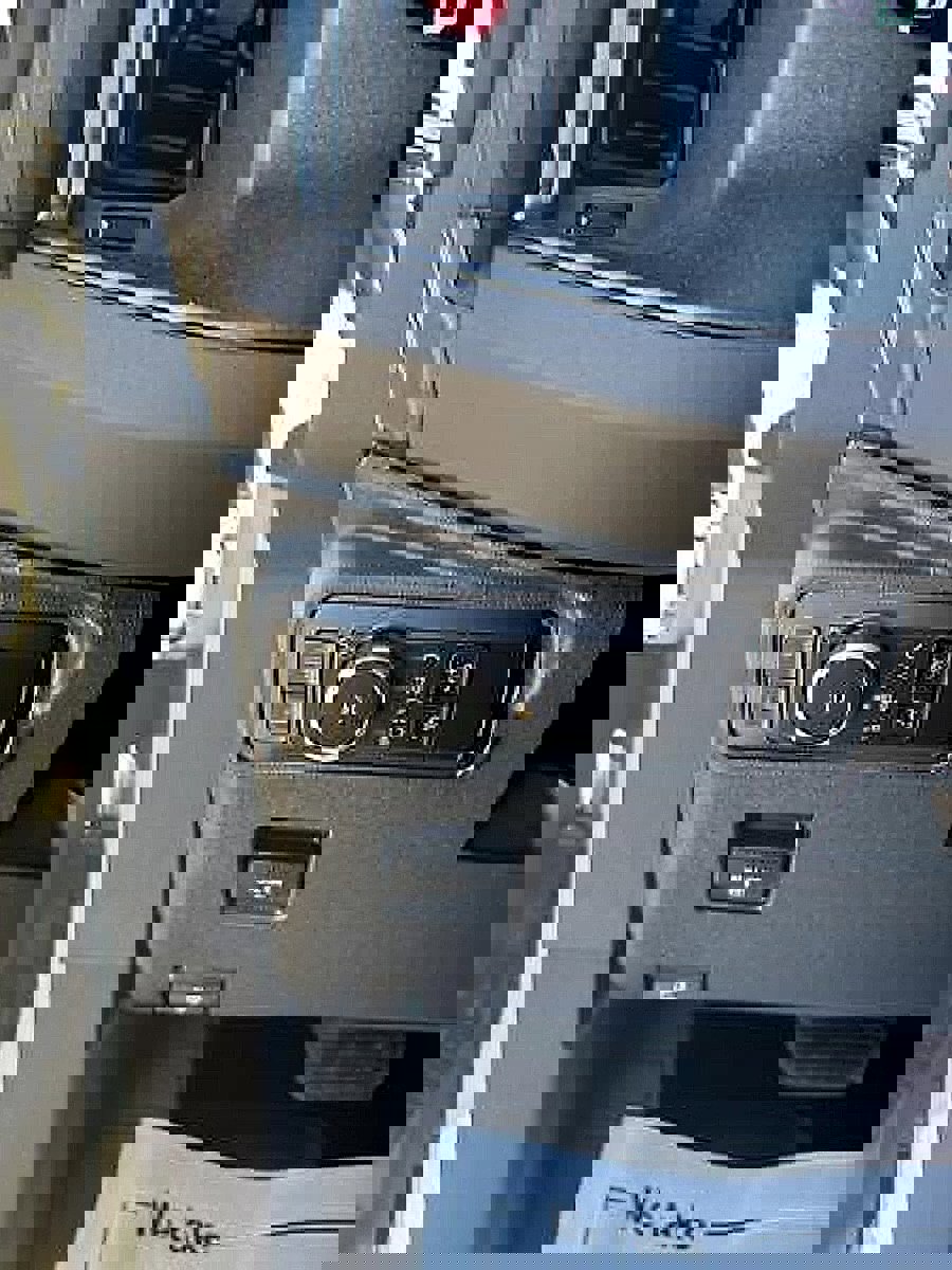 New 2025 Ford Bronco Raptor image 18