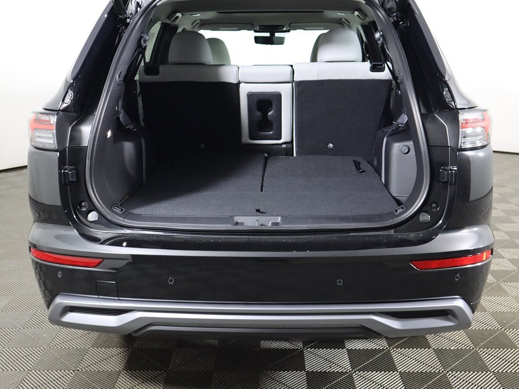 New 2025 Mitsubishi Outlander AWD image 22
