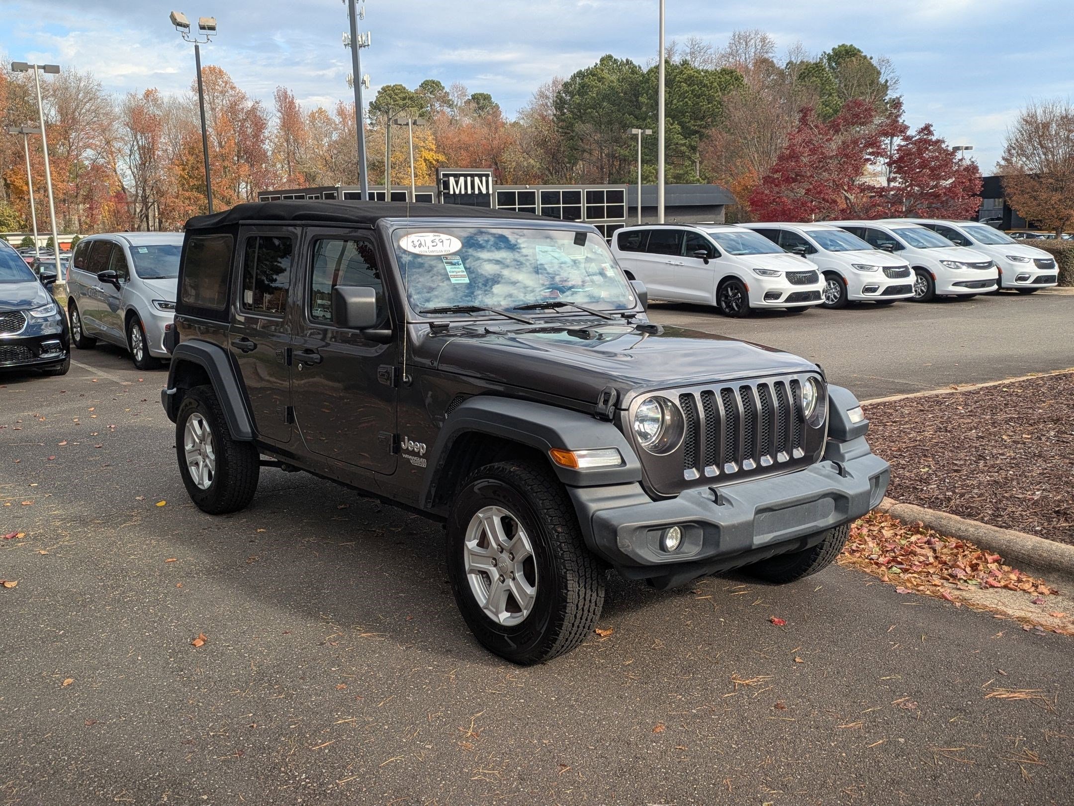 Used 2018 Jeep Wrangler Unlimited Sport S image 3