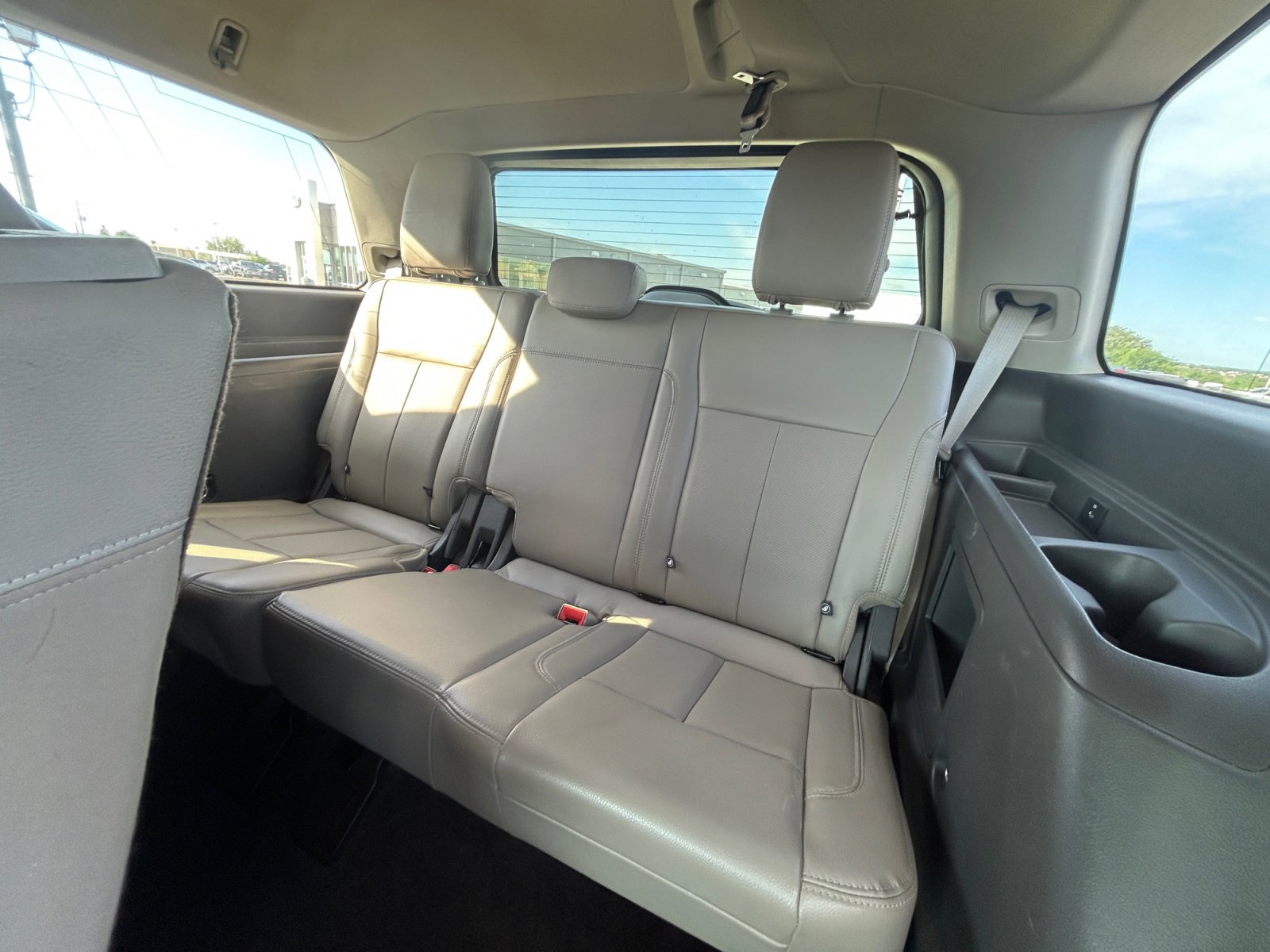 Used 2019 Ford Expedition XLT w/ Equipment Group 202A RWD image 20