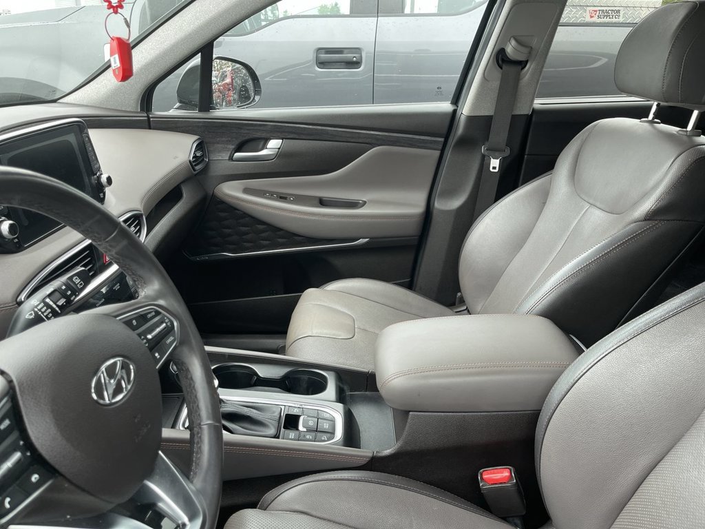 Used 2019 Hyundai Santa Fe AWD image 3