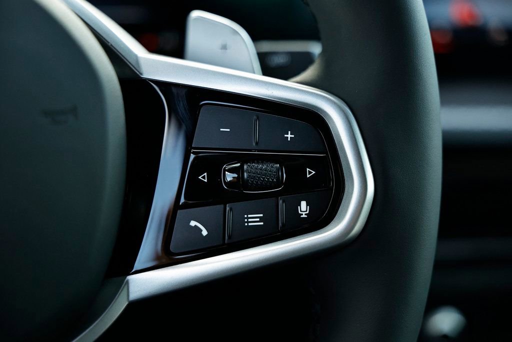 New 2026 BMW 330i Sedan w/ M Sport Package image 36