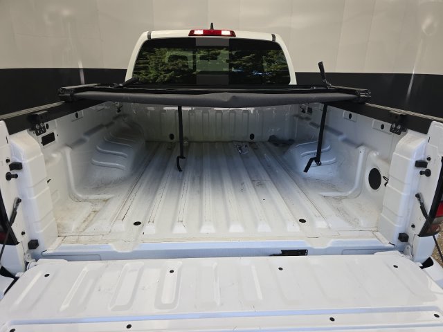 Used 2025 Nissan Frontier SV RWD image 12