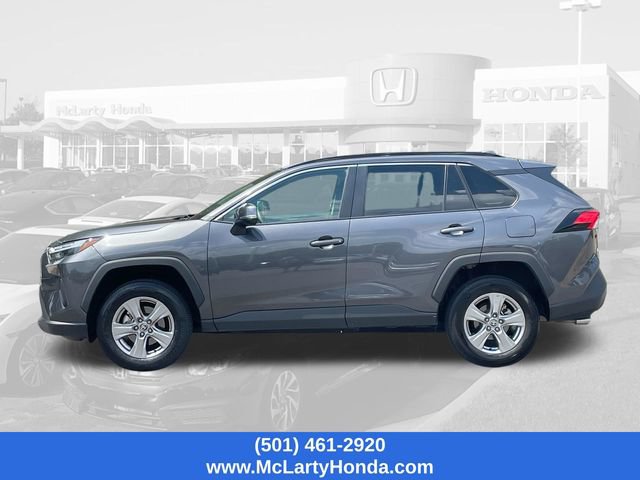 Used 2025 Toyota RAV4 XLE FWD image 2
