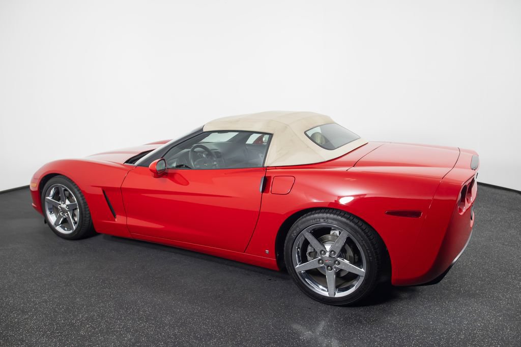 Used 2007 Chevrolet Corvette Convertible w/ Preferred Equipment Group RWD image 54