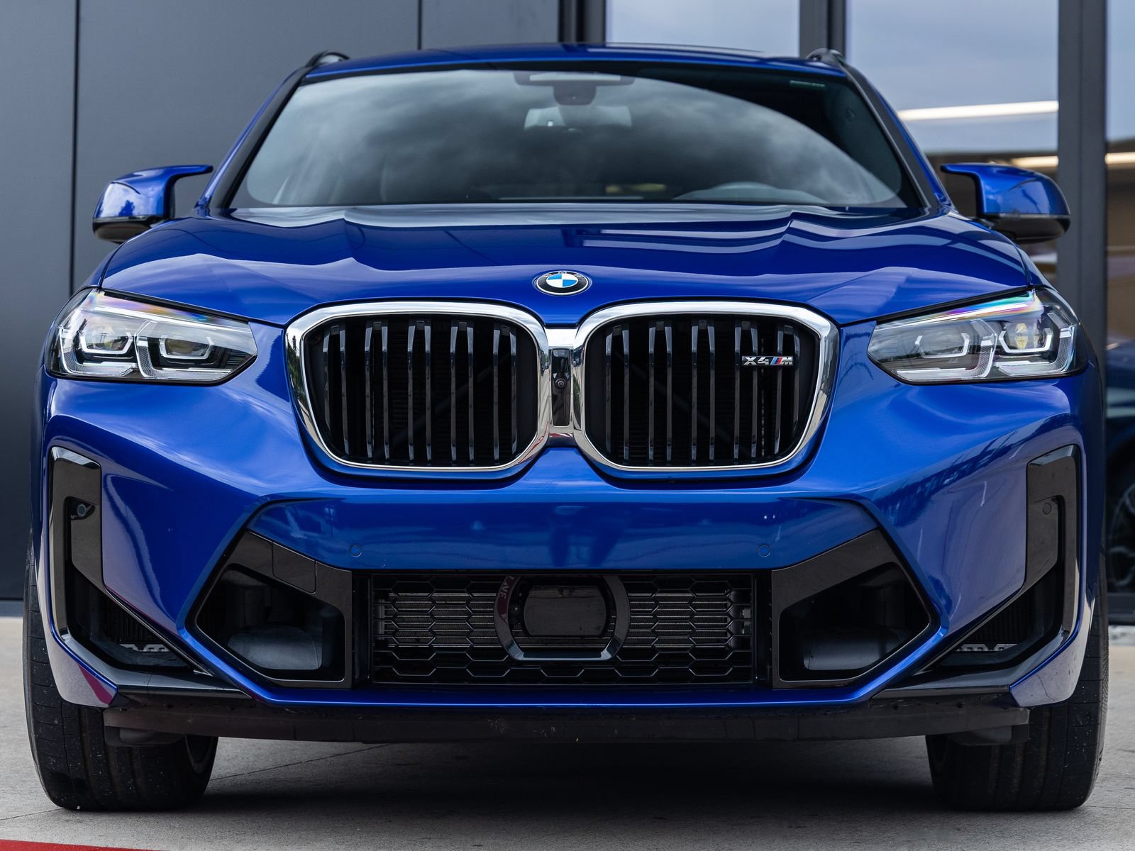 Used 2025 BMW X4 M w/ Executive Package AWD/4WD image 4